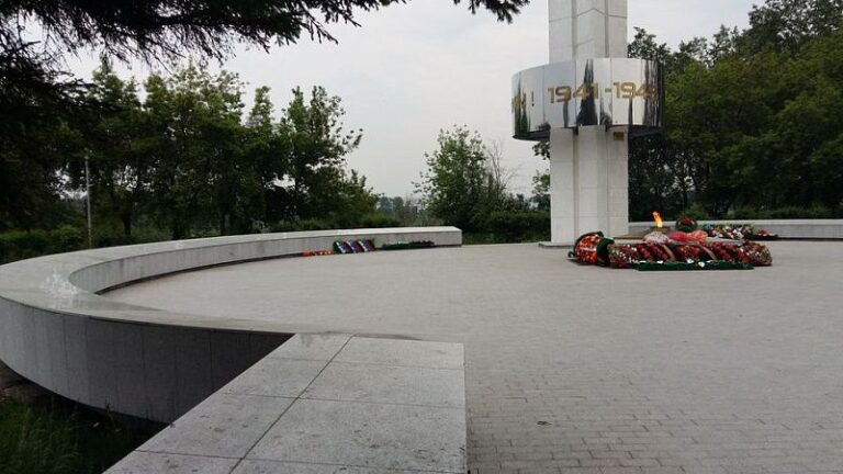 Мемориальный комплекс г. Усолье-Сибирское