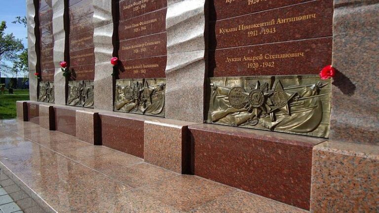 Мемориальный комплекс, ИЗТМ, г. Иркутск