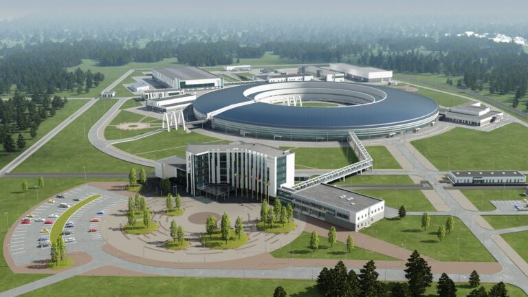 Сибирский кольцевой источник фотонов