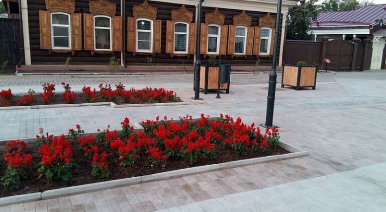 Сквер около Одигитриевского собора