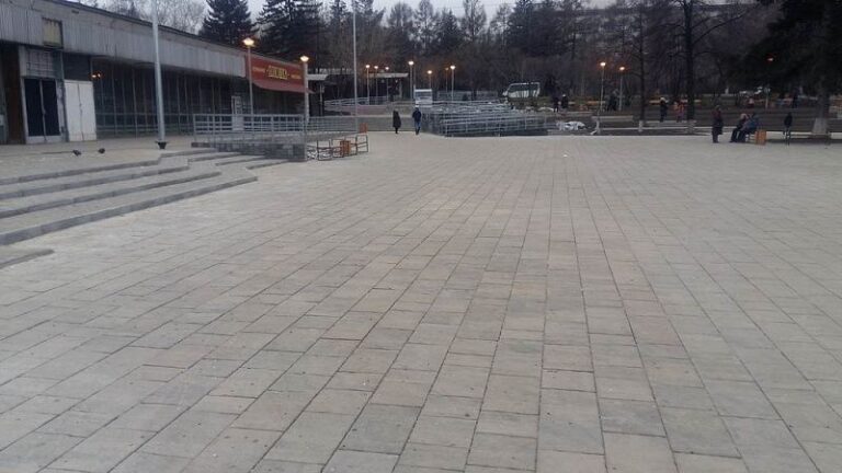 Сквер в Академгородке