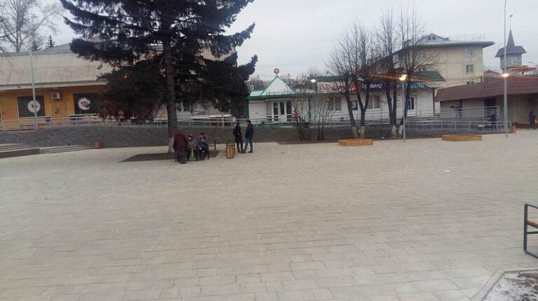 Сквер в Академгородке